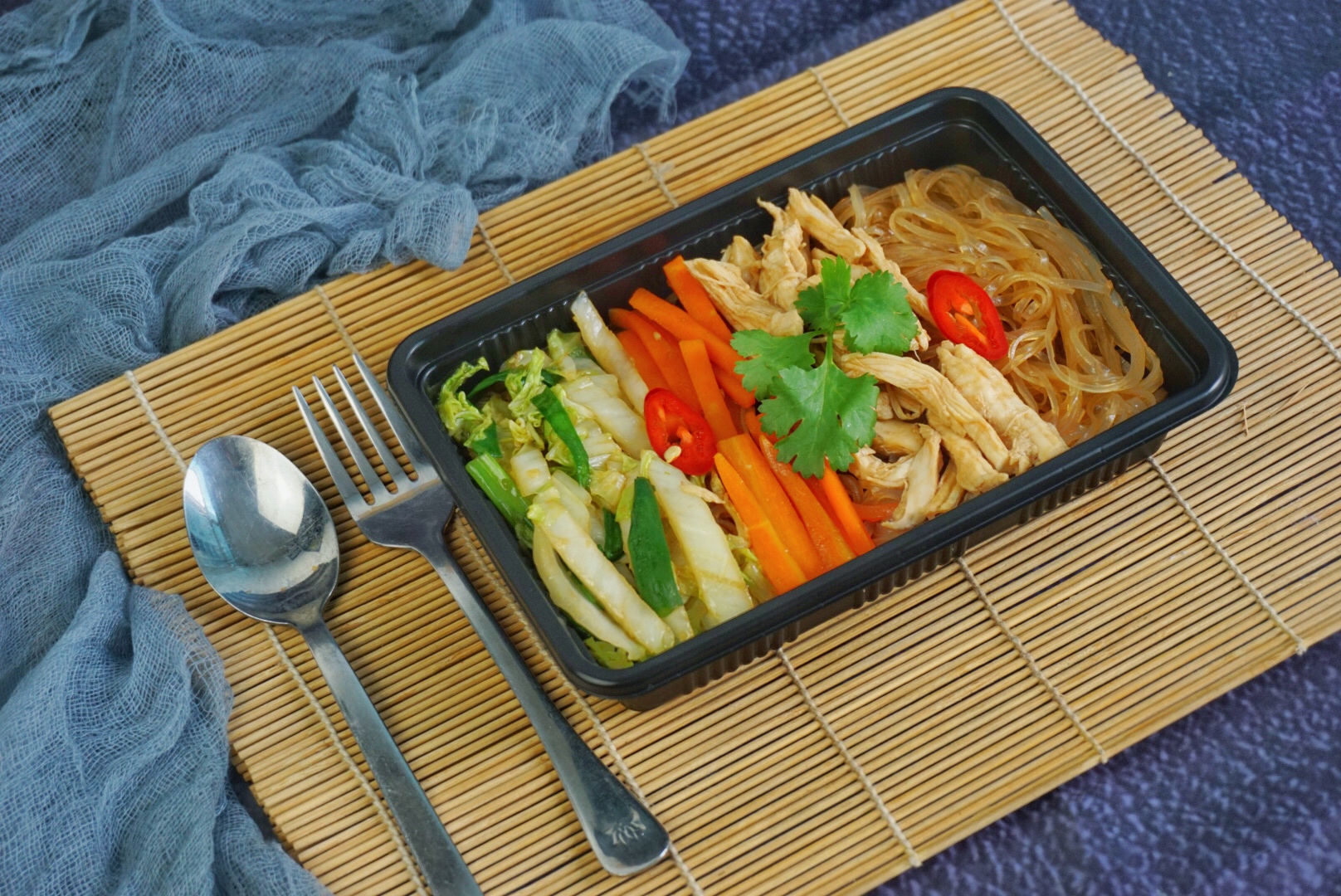 Miến Gà Xào Ngũ Sắc